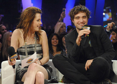 Kristen Stewart and Robert Pattinson at event of Twilight (2008)