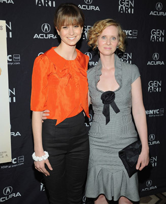 Cynthia Nixon and Katherine Waterston at event of The Babysitters (2007)