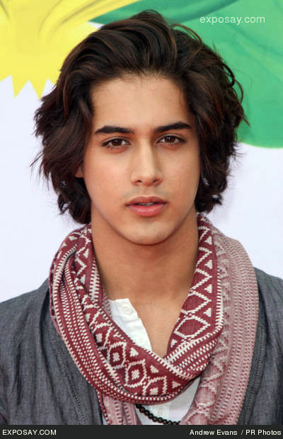 Avan Jogia at the 2011 Kids Choice Awards