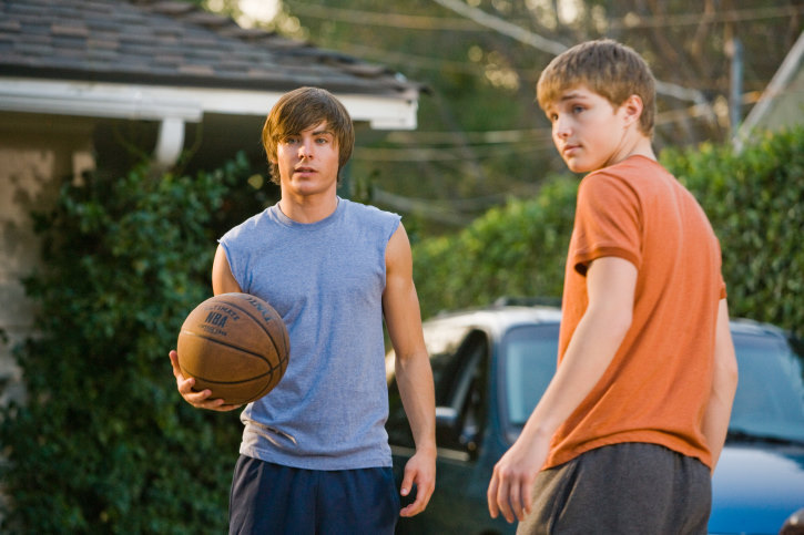 Still of Zac Efron and Sterling Knight in Vel septyniolikos (2009)