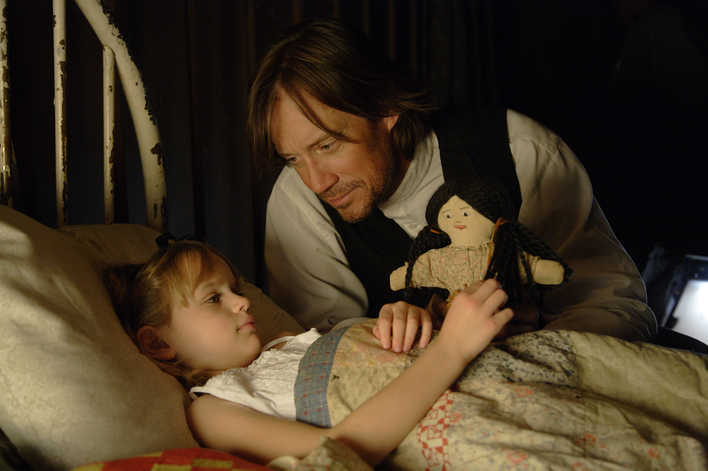 Joey King and Kevin Sorbo, 