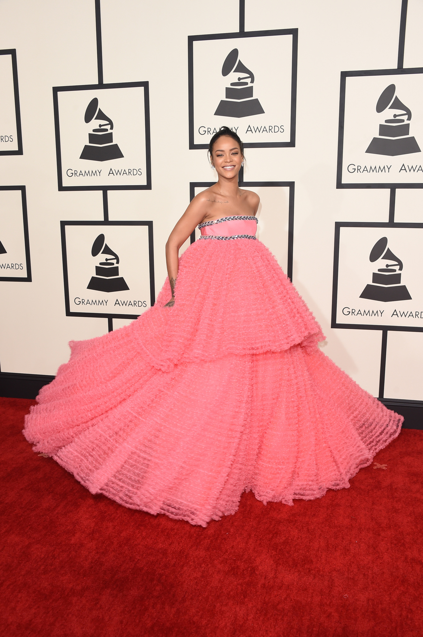 Rihanna at event of The 57th Annual Grammy Awards (2015)