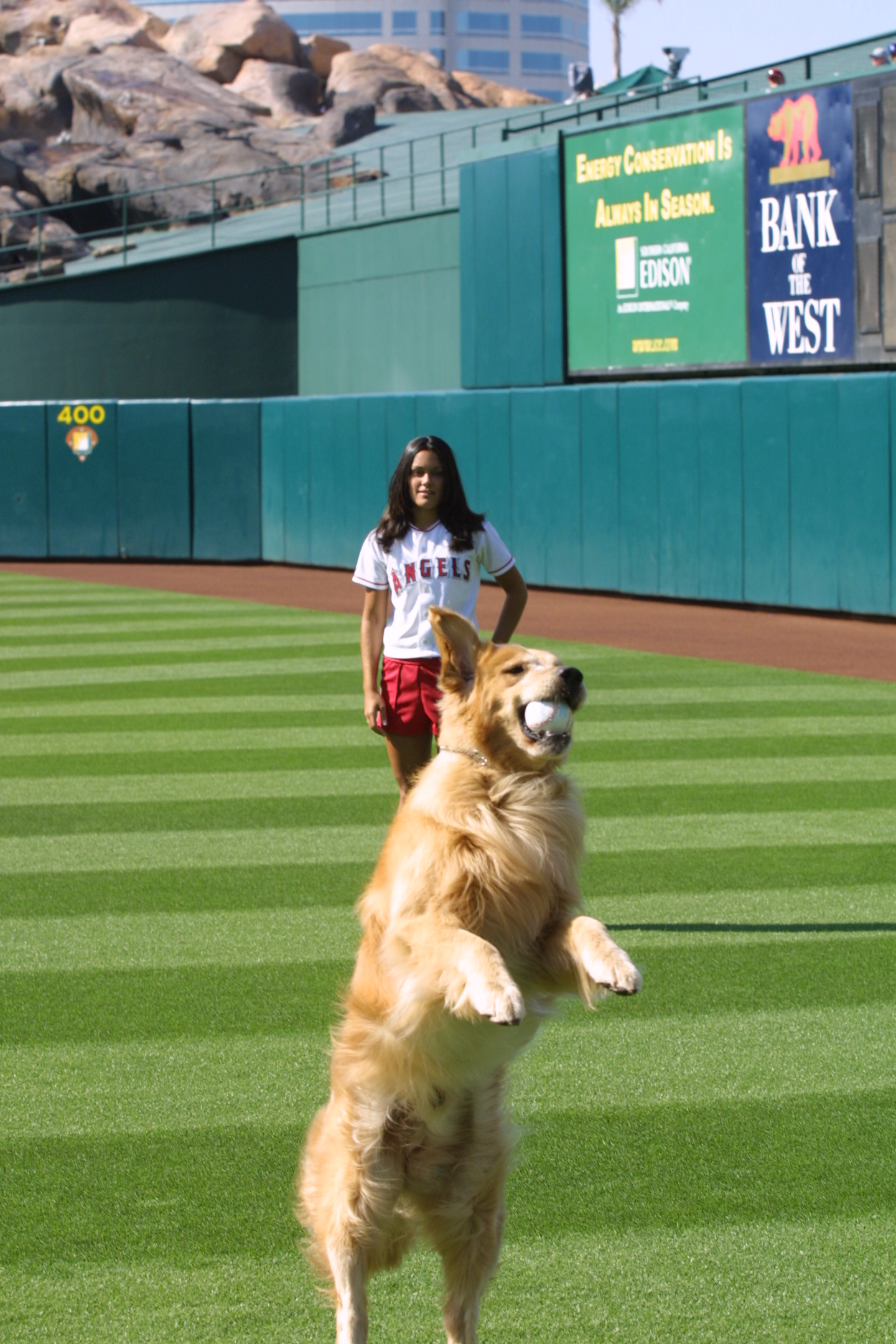 Still of Caitlin Wachs and Shooter in Air Bud: Seventh Inning Fetch (2002)