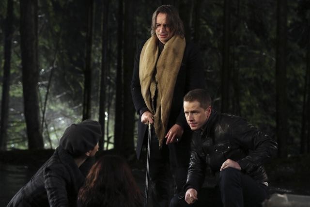 Still of Robert Carlyle, Ginnifer Goodwin and Josh Dallas in Once Upon a Time (2011)