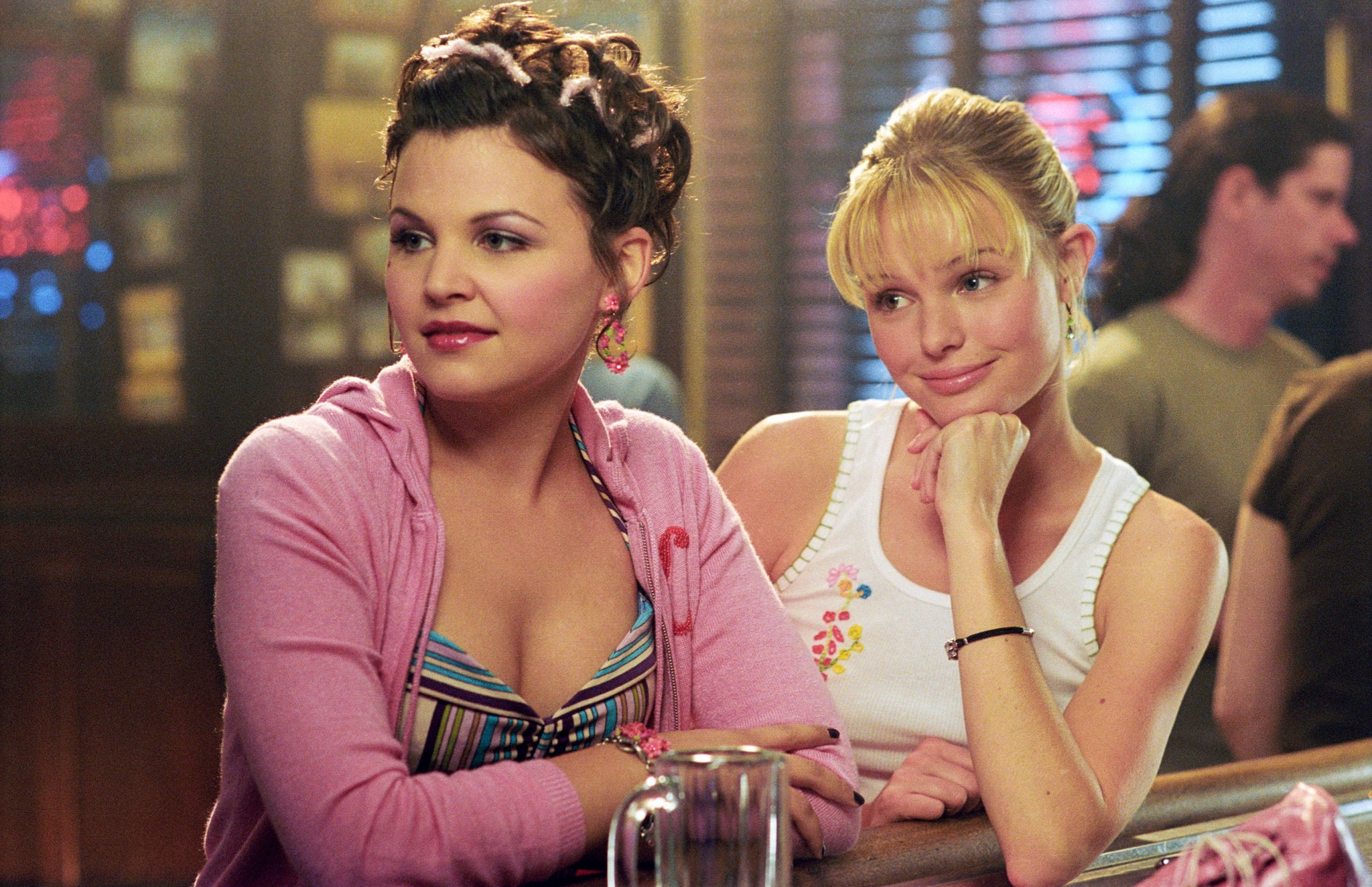 Still of Kate Bosworth and Ginnifer Goodwin in Win a Date with Tad Hamilton! (2004)