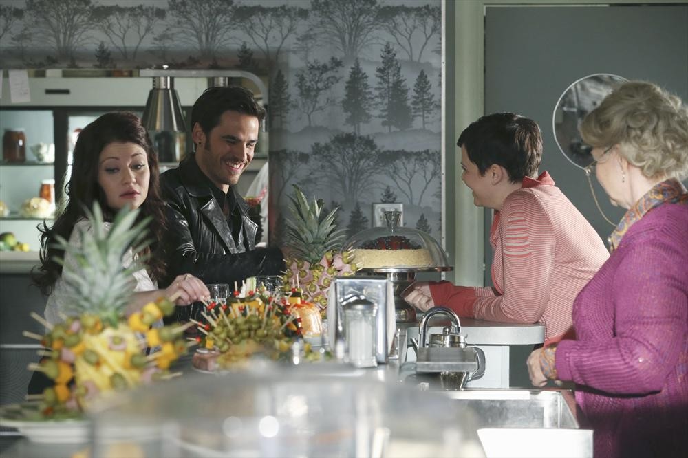 Still of Emilie de Ravin, Beverley Elliott, Ginnifer Goodwin and Colin O'Donoghue in Once Upon a Time (2011)