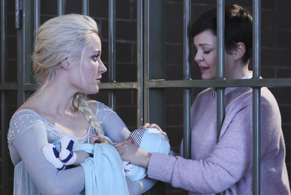Still of Ginnifer Goodwin and Georgina Haig in Once Upon a Time (2011)
