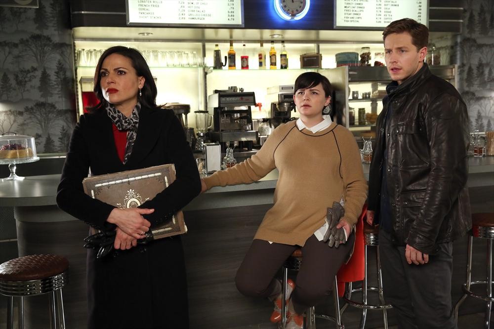 Still of Ginnifer Goodwin, Lana Parrilla and Josh Dallas in Once Upon a Time (2011)