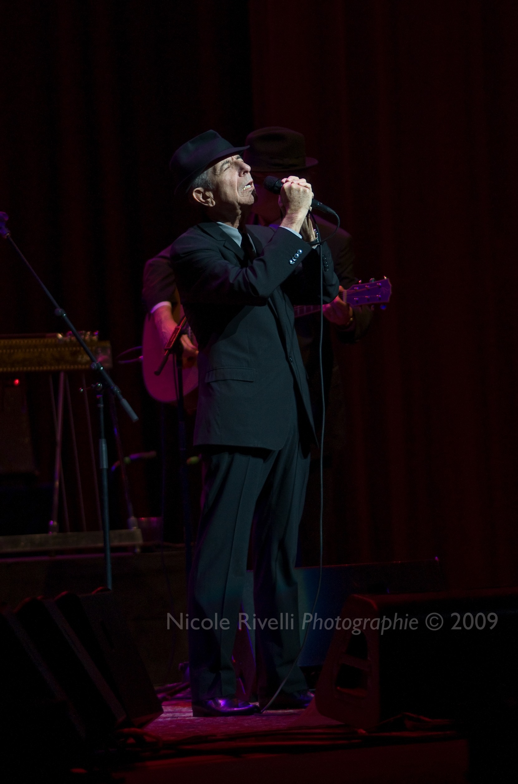 Leonard Cohen live at the Beacon Theatre The Globe and Mail newspaper