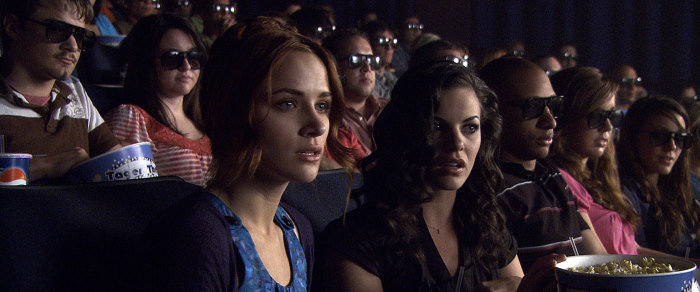 Still of Shantel VanSanten and Haley Webb in Galutinis tikslas 4 (2009)