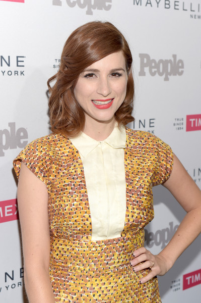 Aya Cash attends the 2015 