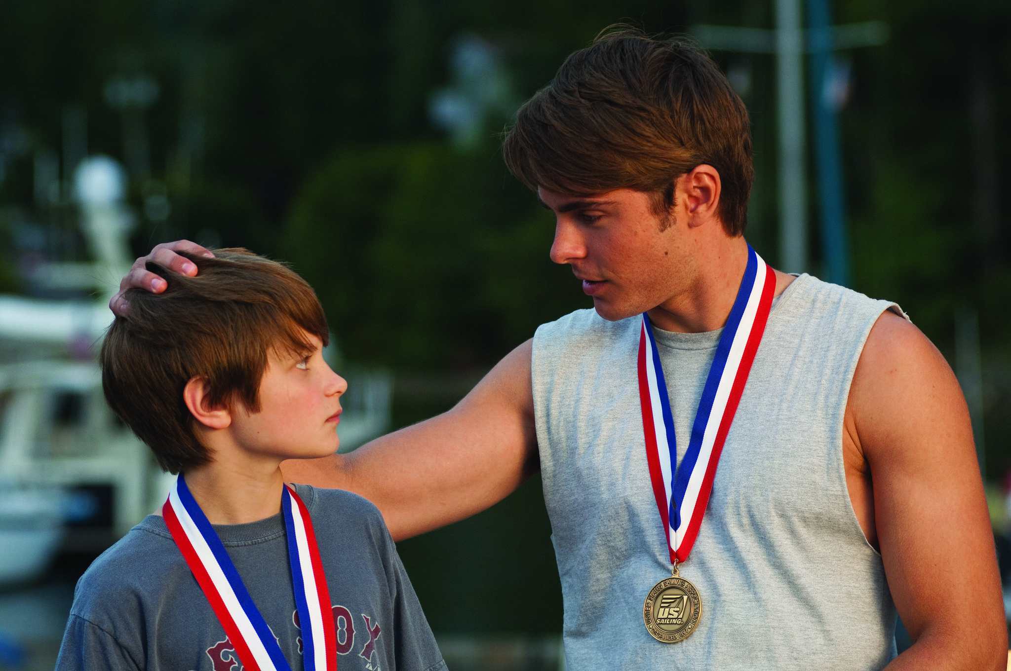 Still of Zac Efron and Charlie Tahan in Charlie St. Cloud (2010)