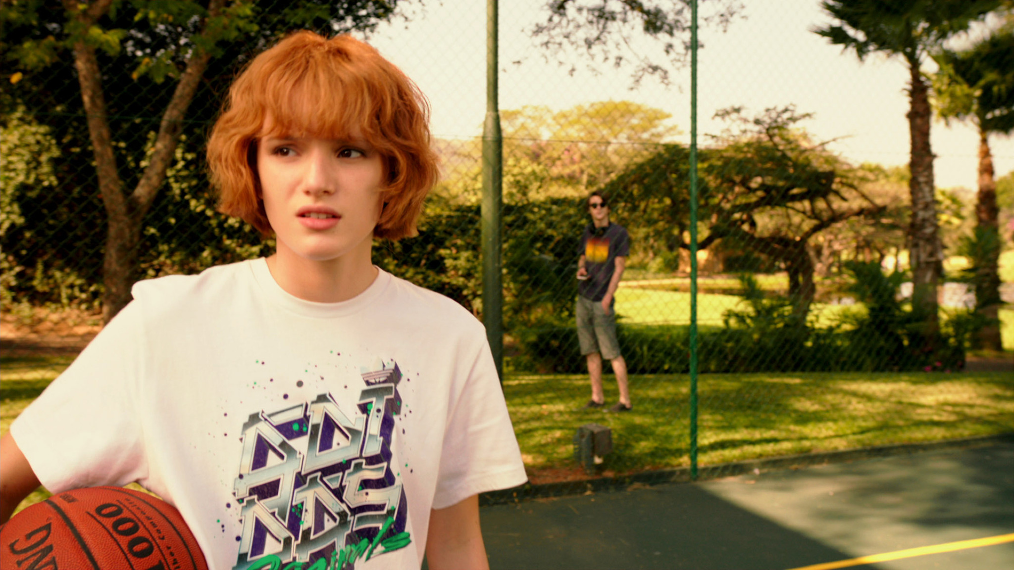 Still of Bella Thorne in Kartu ne savo noru (2014)