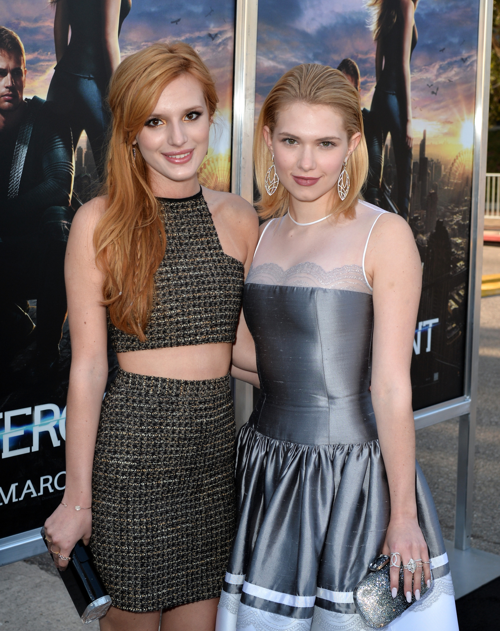 Bella Thorne and Claudia Lee at event of Divergente (2014)