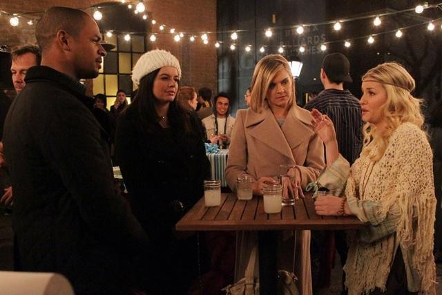 Still of Elisha Cuthbert, Damon Wayans Jr., Casey Wilson and Eliza Coupe in Happy Endings (2011)