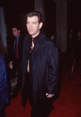 Chris Isaak at event of From the Earth to the Moon (1998)