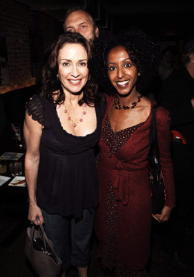 Patricia Heaton and Fenot Tekle at event of The Bituminous Coal Queens of Pennsylvania (2005)