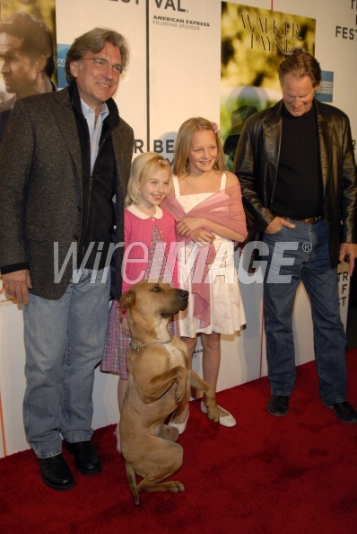 Matt Williams, director, Gabrielle Brennan, Chelsea Lopez and Sam Shepard with the Fonz(Brute) (Photo by G. Gershoff/WireImage)