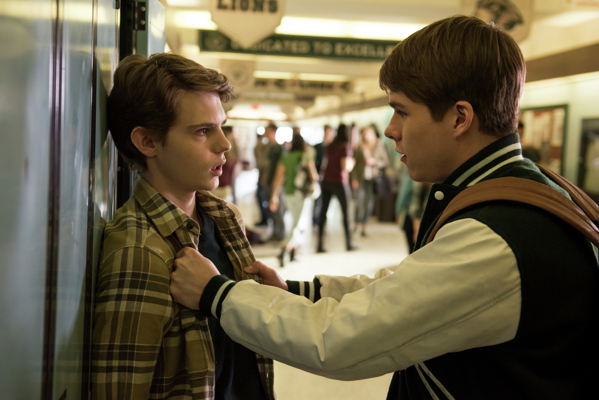 Still of Robbie Kay and Jake Manley in Heroes Reborn (2015)