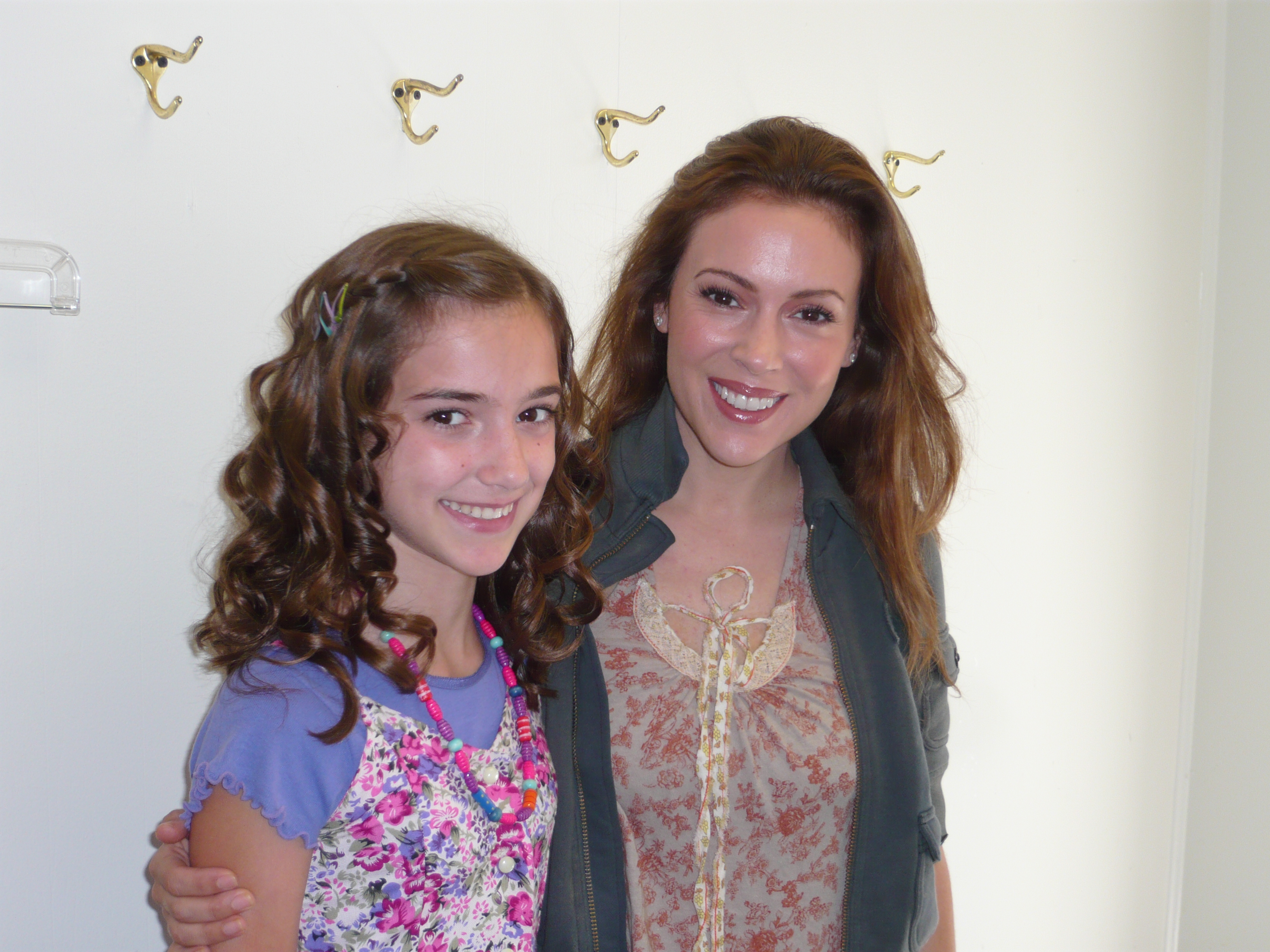 Liv (as young Lou...Alyssa Milano) with Alyssa Milano on the set of the pilot 