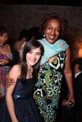 CCH Pounder and Isabelle Fuhrman at event of Naslaite (2009)