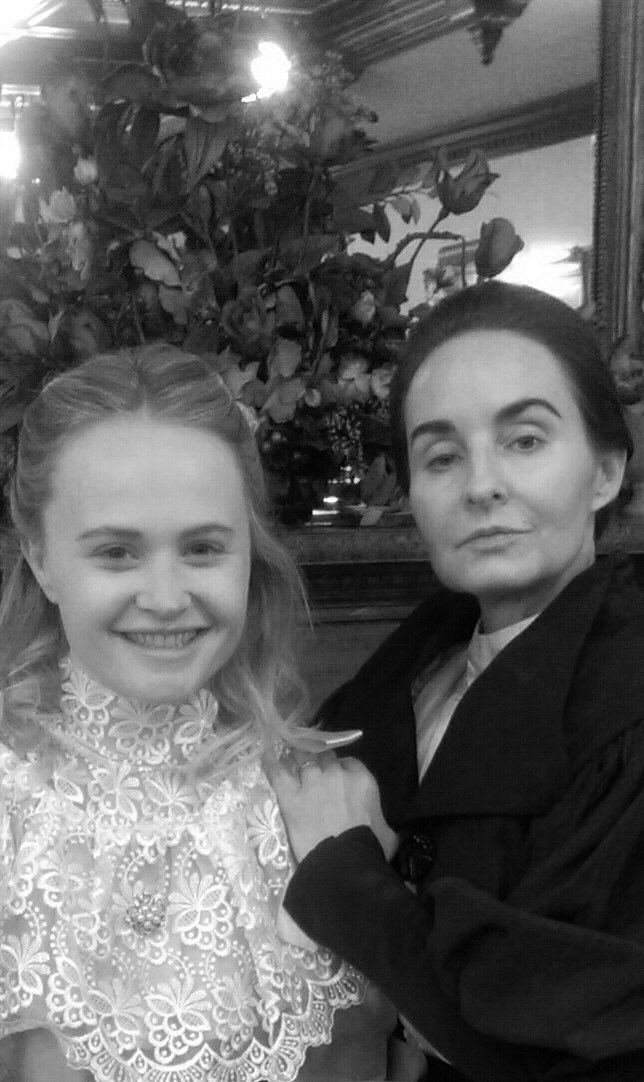 Ann Hagemann & Belle Gunness & Amanda Raudabaugh as Jennie Olson