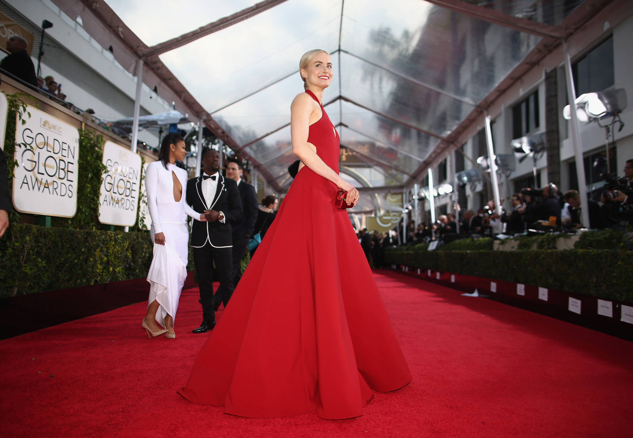 Taylor Schilling at event of The 72nd Annual Golden Globe Awards (2015)