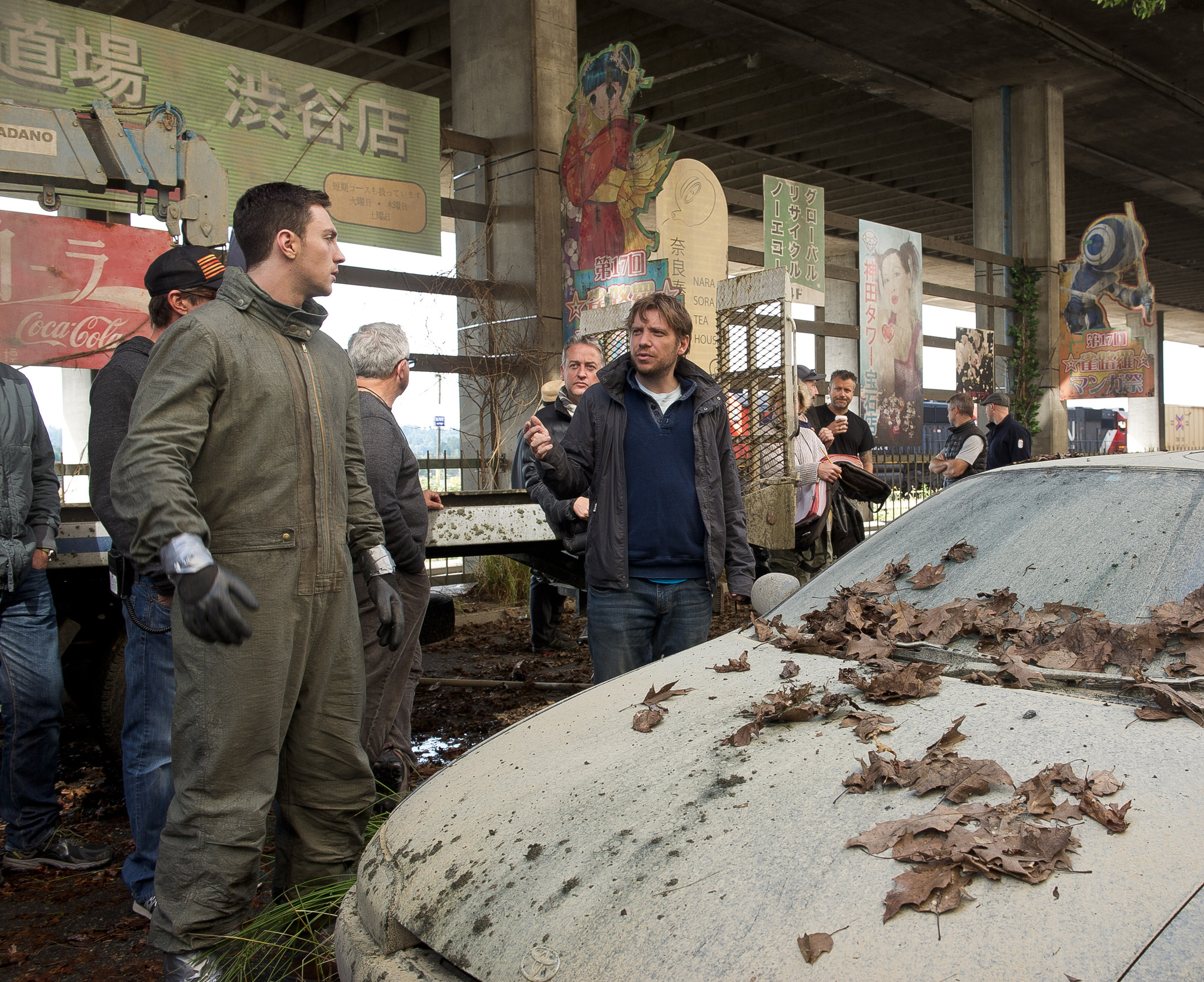 Still of Aaron Taylor-Johnson and Gareth Edwards in Godzila (2014)