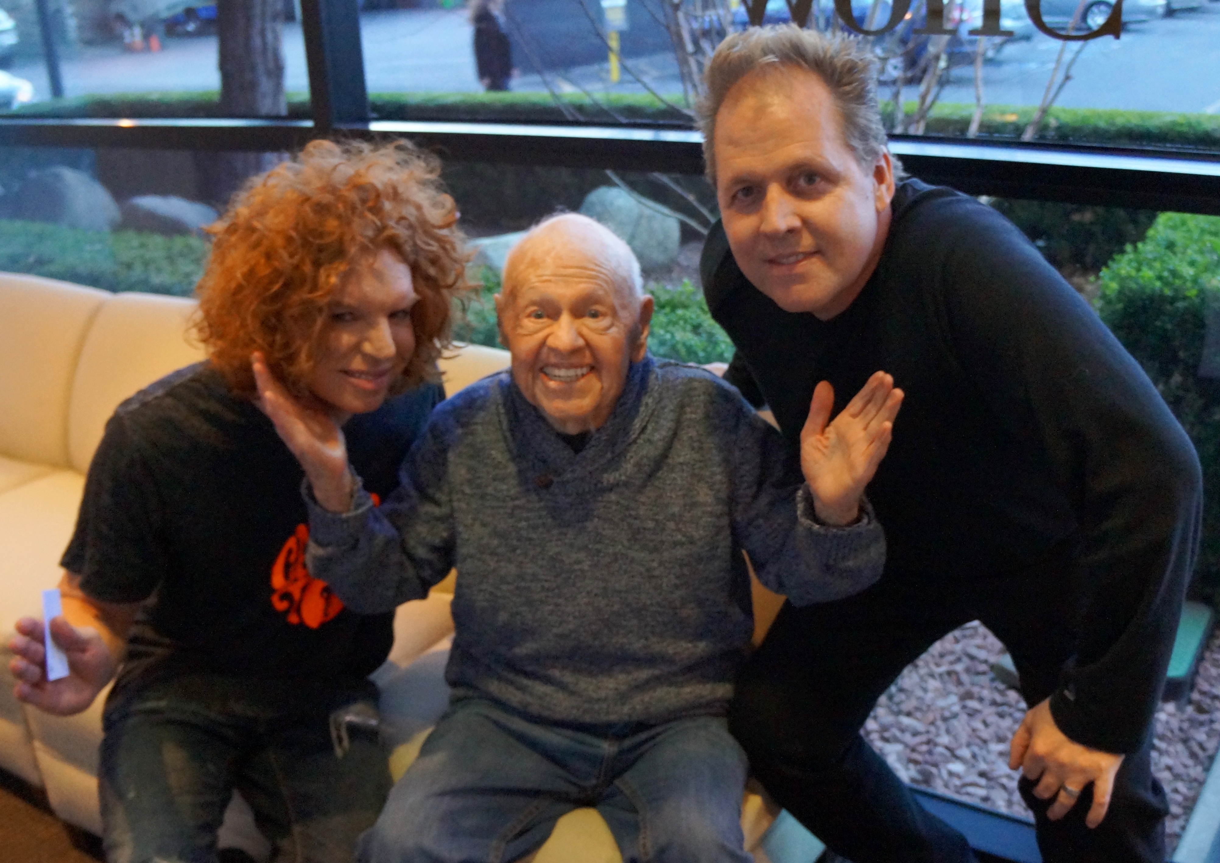 Mickey Rooney having fun with son Mark Rooney (r) and Carrot Top (l)