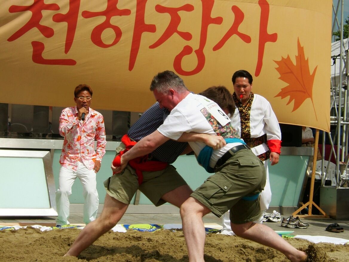 Clinton Morgan wrestling at Dongdaemun Seoul Sth. Korea 2005.