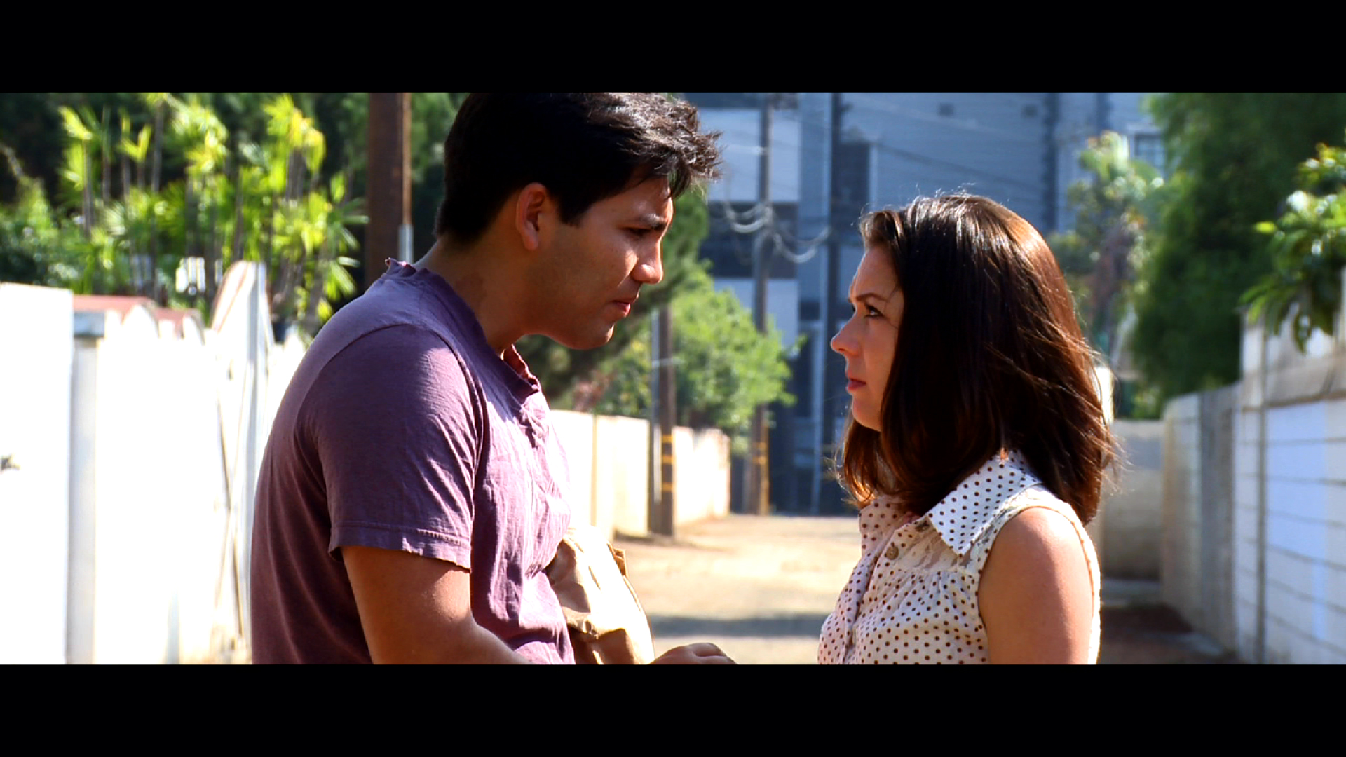 Still of Janelle Froehlich and Luis Villafranca in Mano a Mano.