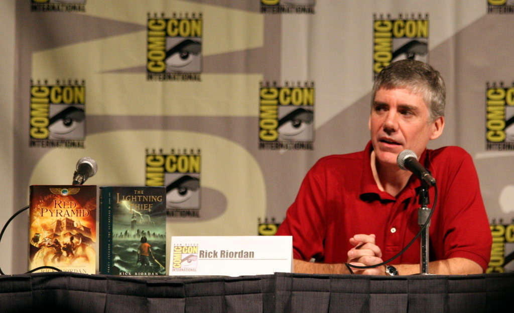 Author Rick Riordan discusses his books at Comic-Con 2010