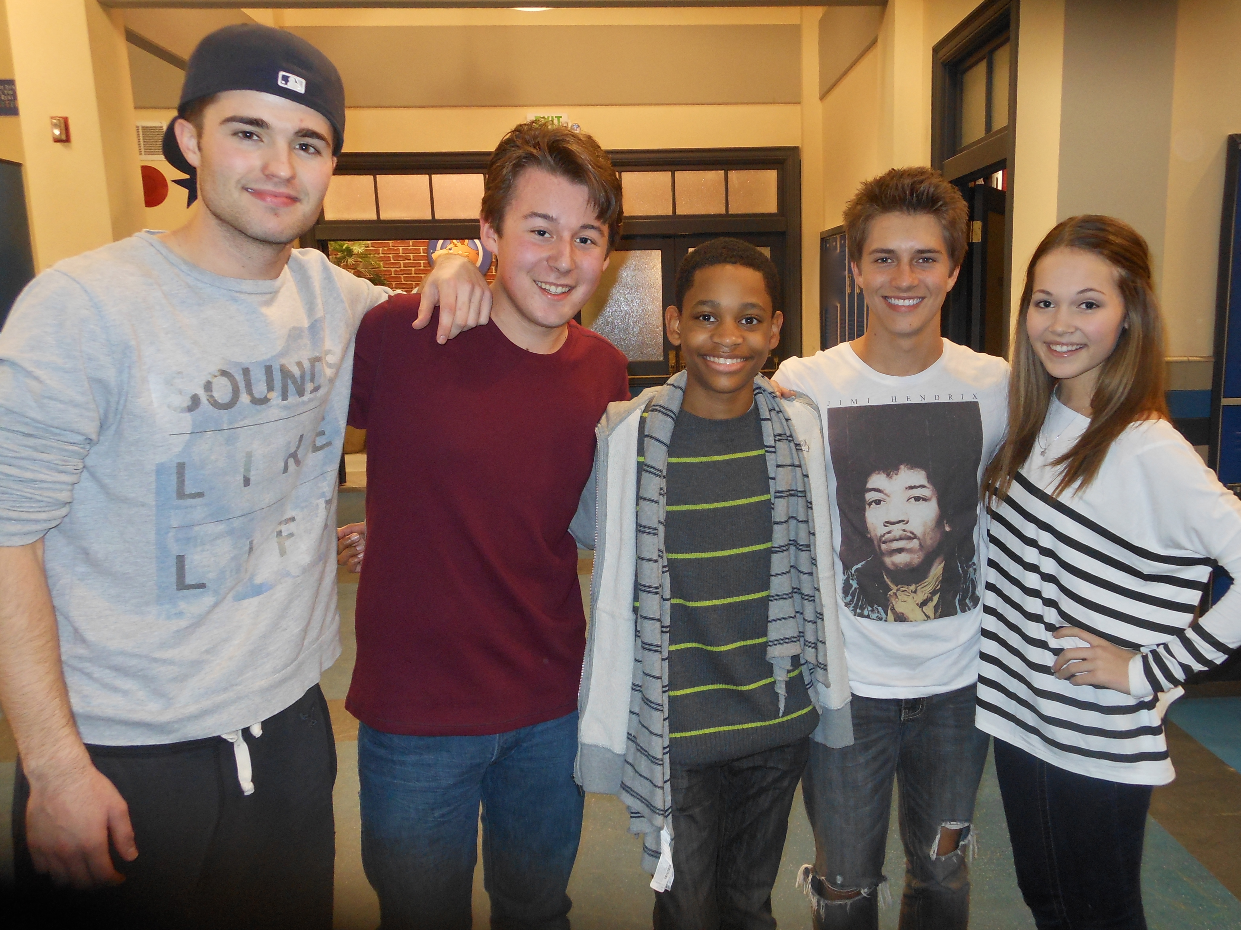 With Spencer Boldman, Tyrel Jackson Williams, Billy Unger, and Kelli Berglund on the set of Lab Rats (2013)