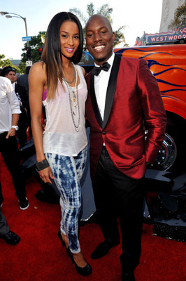 Tyrese Gibson and Ciara at event of Transformers: Revenge of the Fallen (2009)