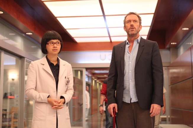 Still of Hugh Laurie and Charlyne Yi in Hausas (2004)