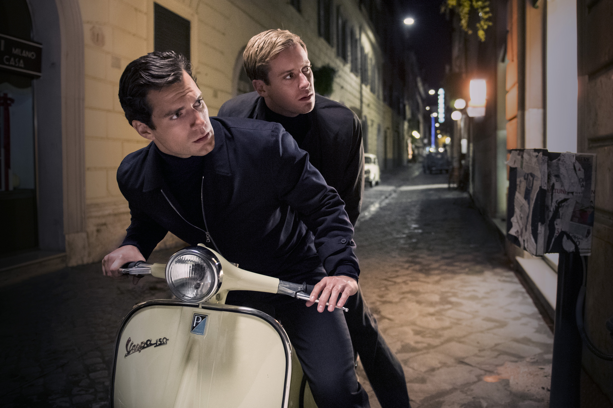 Still of Henry Cavill and Armie Hammer in Snipas is U.N.C.L.E. (2015)