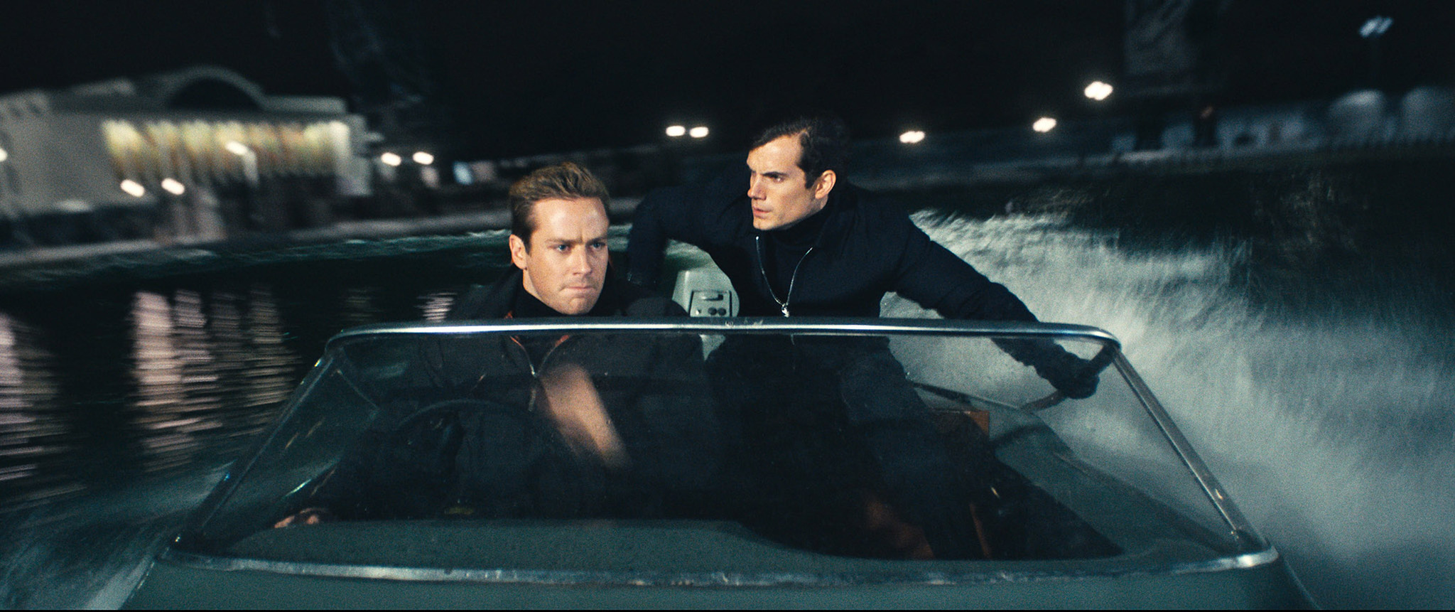 Still of Henry Cavill and Armie Hammer in Snipas is U.N.C.L.E. (2015)