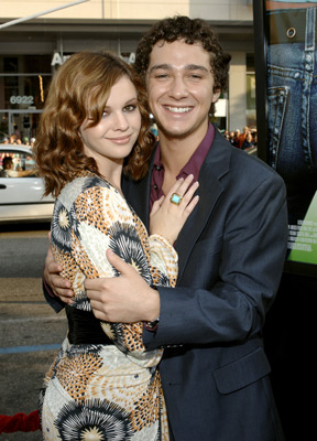 Shia LaBeouf and Amber Tamblyn at event of The Sisterhood of the Traveling Pants (2005)