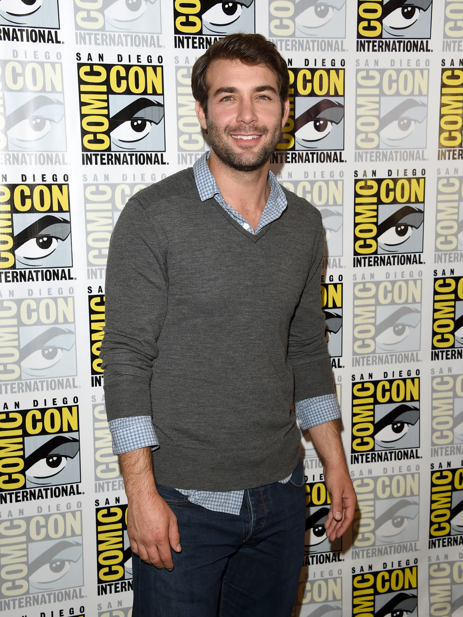 James Wolk at event of Zoo (2015)