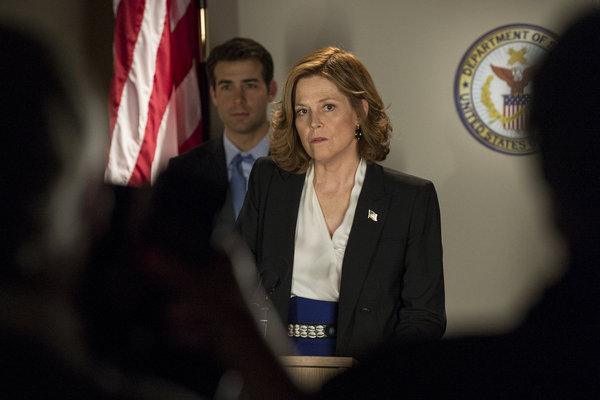 Still of Sigourney Weaver and James Wolk in Political Animals: Pilot (2012)