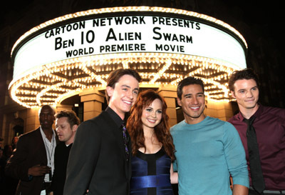 Ryan Kelley, Mario Lopez, Nathan Keyes and Galadriel Stineman at event of Ben 10: Alien Swarm (2009)
