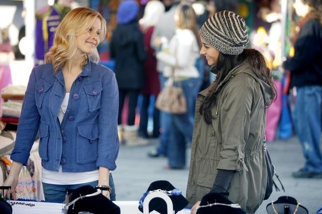 Still of Claire Holt and Shay Mitchell in Jaunosios melages (2010)