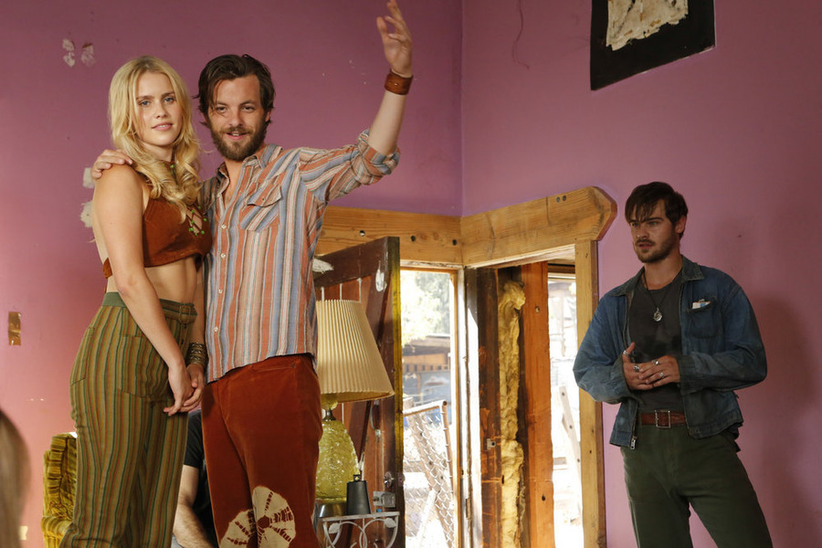 Still of Gethin Anthony, Claire Holt and Grey Damon in Aquarius (2015)