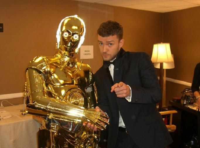 Chris F. Bartlett as C-3PO with Justin Timberlake for the 23rd Annual American Cinematheque Award Ceremony Honoring Samuel L. Jackson - The Beverly Hilton Hotel - Beverly Hills, CA. USA