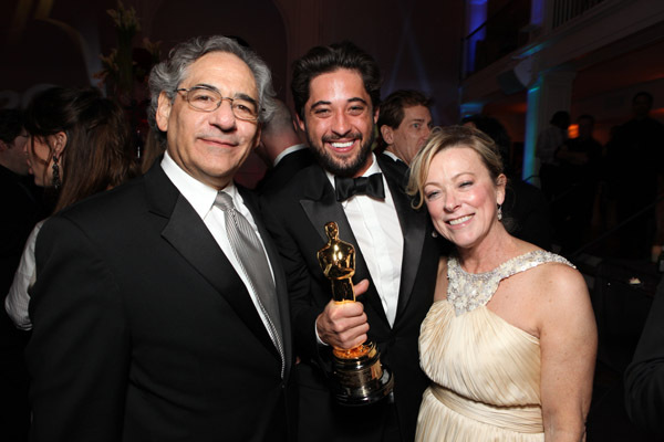 Ryan Bingham, Nancy Utley and Stephen Gilula at event of The 82nd Annual Academy Awards (2010)