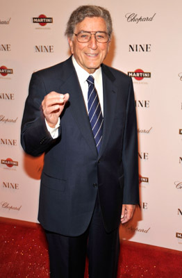 Tony Bennett at event of Nine (2009)