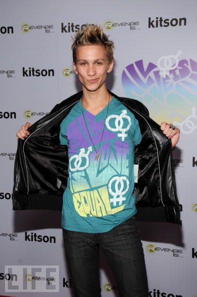 WEST HOLLYWOOD, CA - NOVEMBER 18: Actor Tye Olson arrives at the 'All Love Is Equal' launch party at Kitson Melrose on November 18, 2009 in West Hollywood, California.