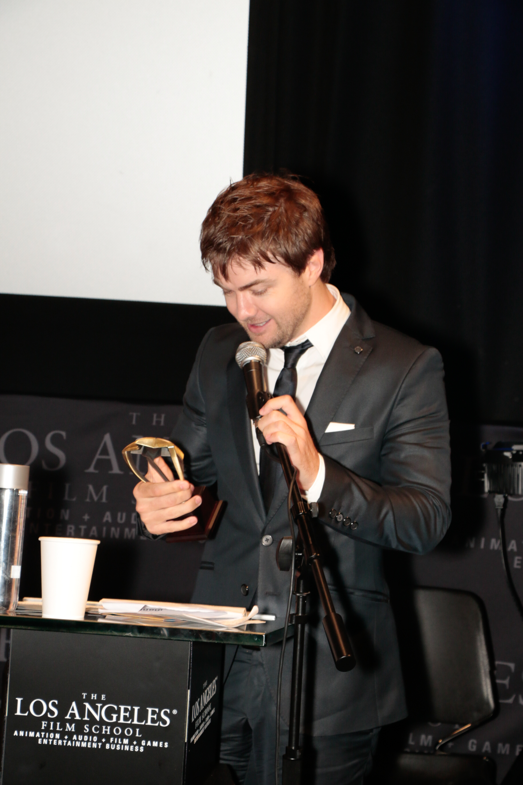 Emiliano Ruschel wins Best Lead Actor at Los Angeles Brazilian Film Festival, 2014