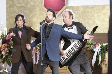 Still of Vik Sahay, Scott Krinsky and Joshua Gomez in Cakas (2007)