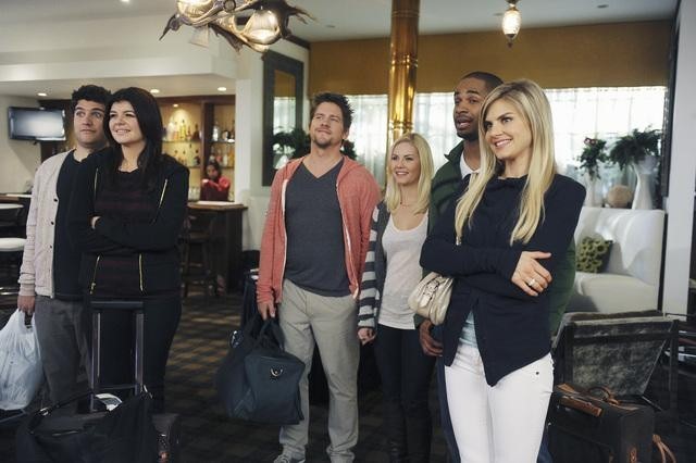 Still of Elisha Cuthbert, Zachary Knighton, Damon Wayans Jr., Adam Pally, Casey Wilson and Eliza Coupe in Happy Endings (2011)